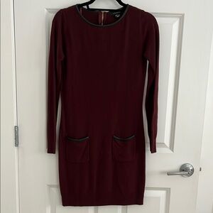 Atmosphere long sleeve sweater dreas. Size 4